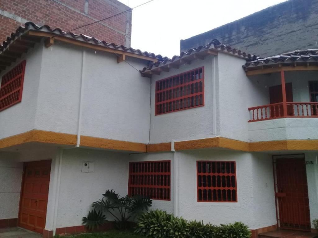 ميديلين Casa Hotel Palmas Del Estadio 2 المظهر الخارجي الصورة